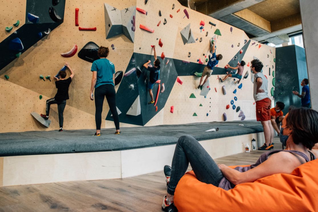 Climbing District